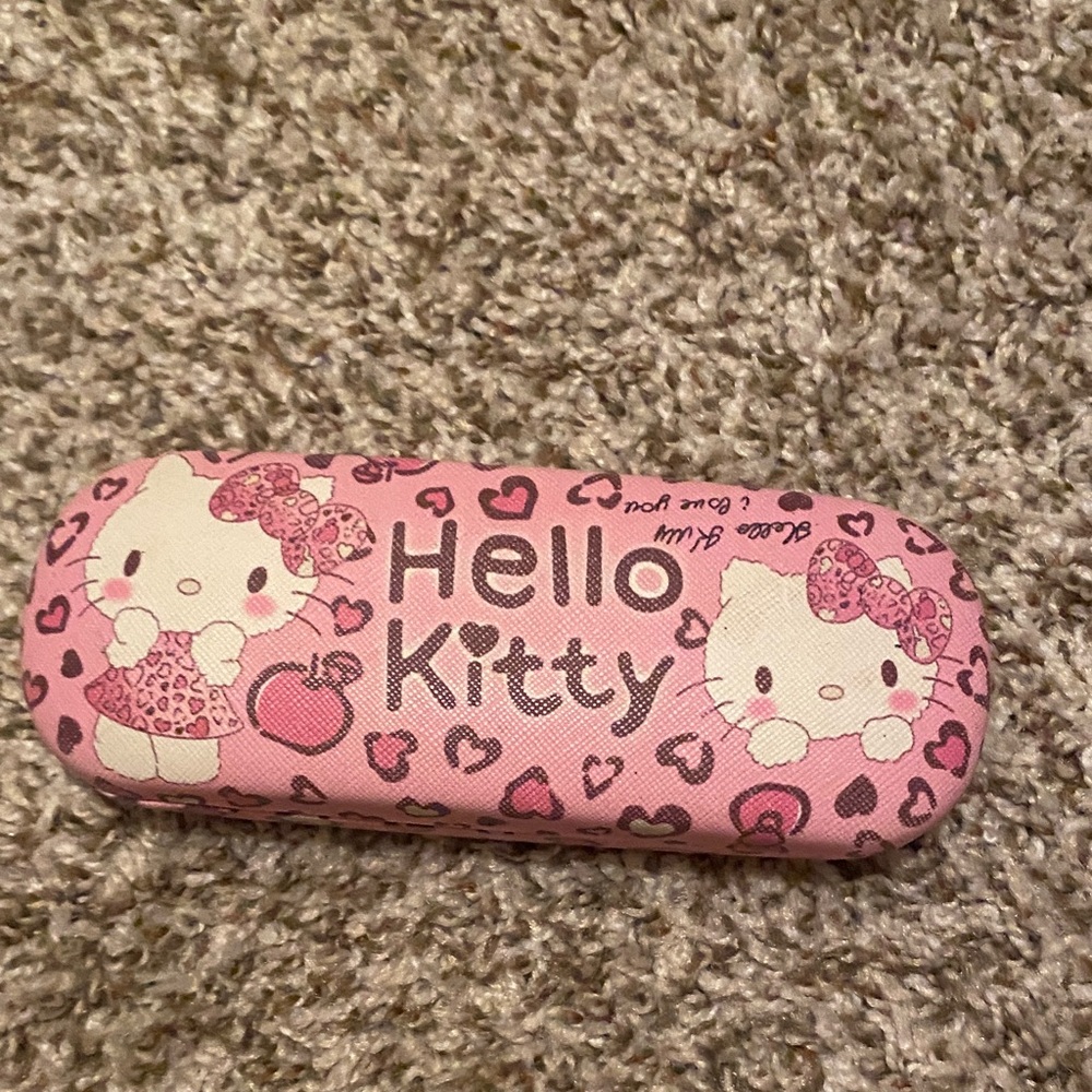 Hello Kitty Heart Pattern Sunglasses Case
